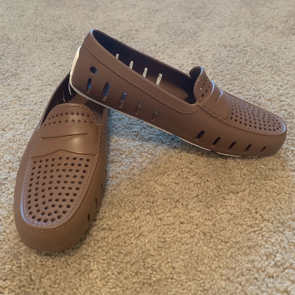 Floafers Men’s Size 10 (Brown)